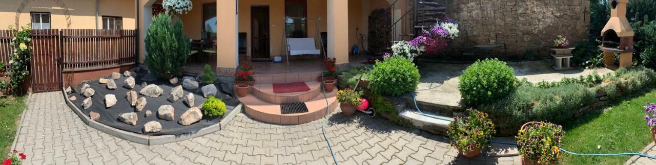 Apartmanovy Dom Magda เวอร์โบว์ ภายนอก รูปภาพ